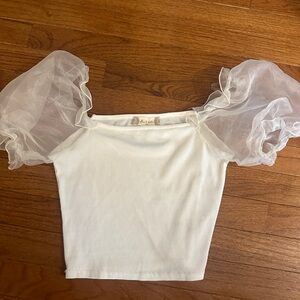 White Top w/ puffy sleeves